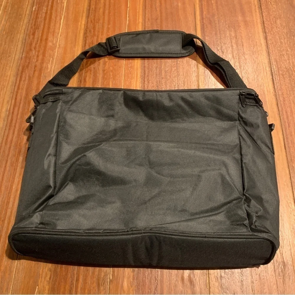 Black Laptop Tote Bag Chromacast